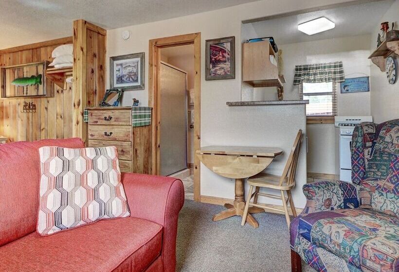 مبيت وإفطار Eagle Fire Lodge & Cabins