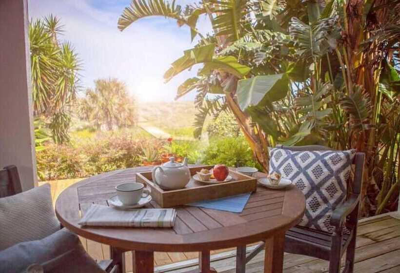 مبيت وإفطار Elizabeth Pointe Lodge