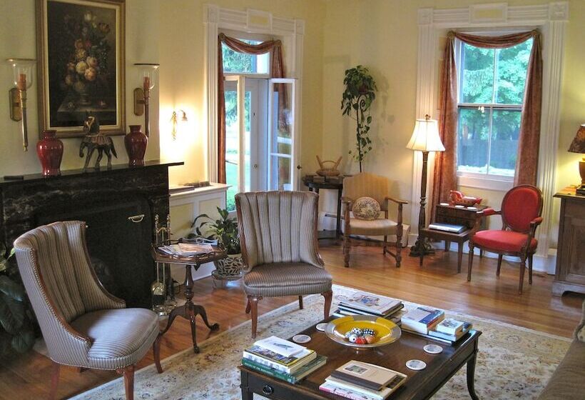 تختخواب و صبحانه Federal House Inn