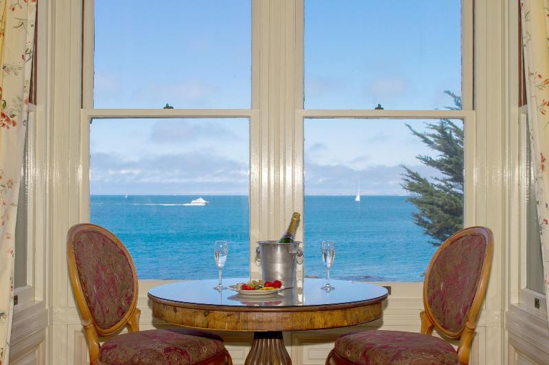 مبيت وإفطار Green Gables Inn, A Four Sisters Inn