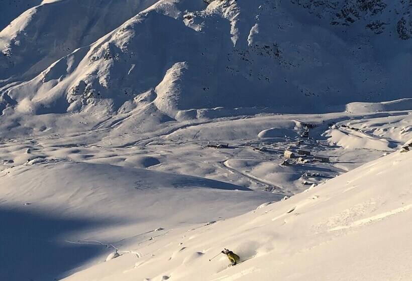 住宿加早餐  Hatcher Pass Cabins