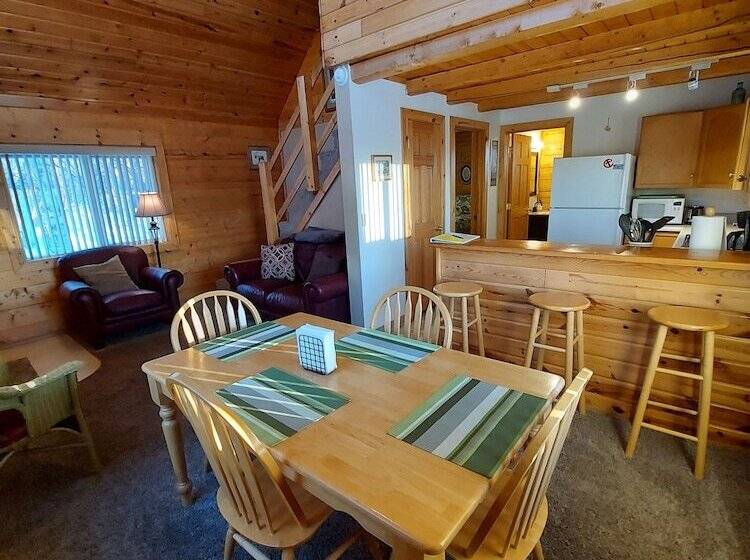 住宿加早餐  Hatcher Pass Cabins