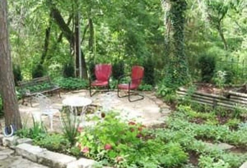 مبيت وإفطار Heart Of The Hills Inn