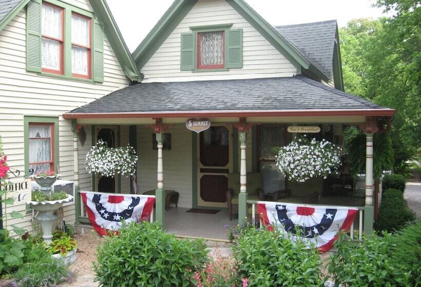 مبيت وإفطار Heart Of The Hills Inn