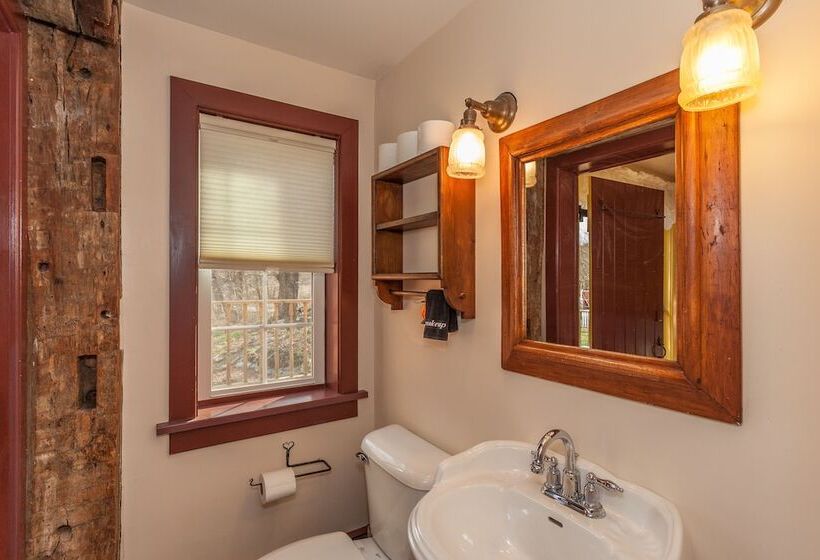 مبيت وإفطار Inn At Buck Hollow Farm