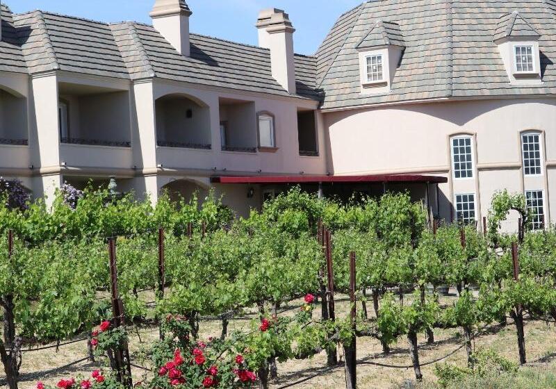 ベッドアンドブレックファースト Churon Inn Winery