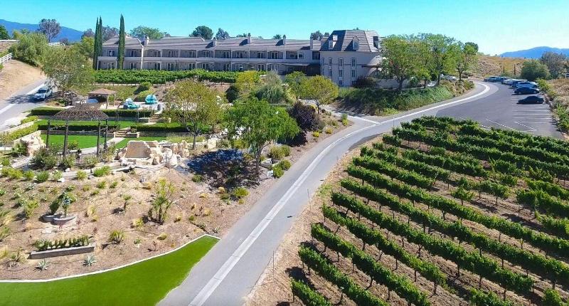 ベッドアンドブレックファースト Churon Inn Winery