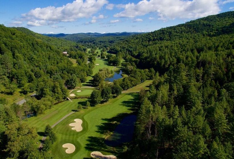 تختخواب و صبحانه Inn At Clearwater Pond