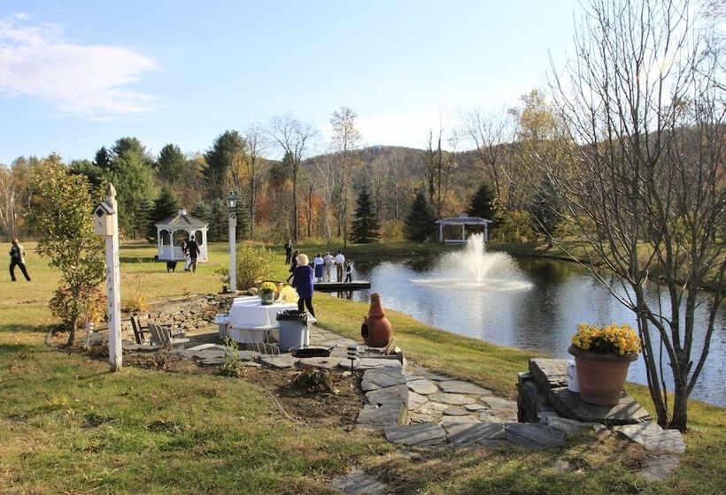 مبيت وإفطار Inn At Clearwater Pond
