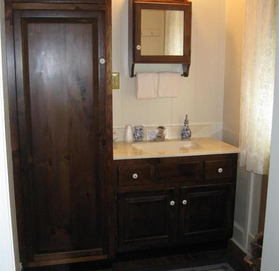 민박 Inn At The Olde Silk Mill