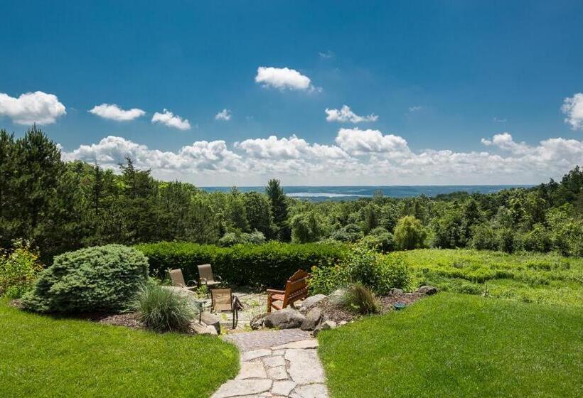 צימר Inn At Wawanissee Point