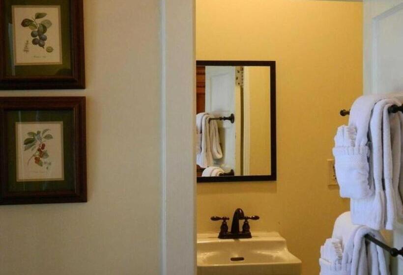 The Kenwood Inn Oldest Bed And Breakfast, St Augustine Historic District