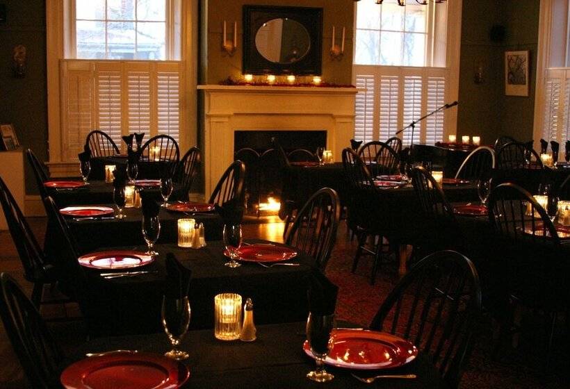 مبيت وإفطار The Lafayette Inn & Restaurant