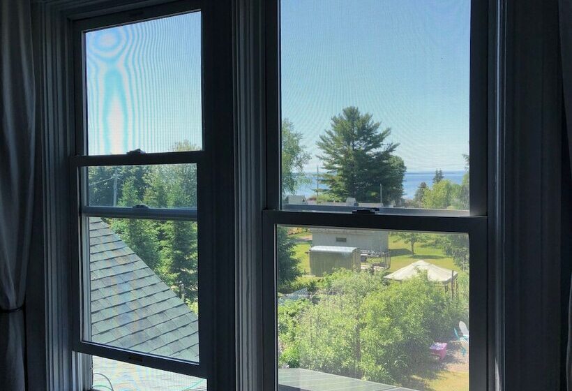 مبيت وإفطار Lucy's Place