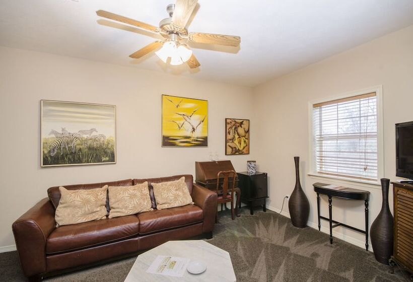 مبيت وإفطار Messina Hof Winery & Resort