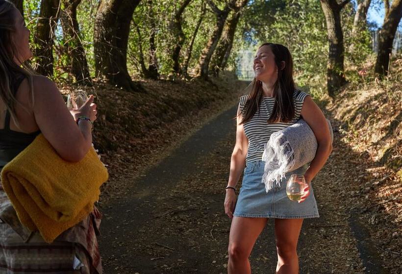 민박 Mine And Farm, The Inn At Guerneville, Ca