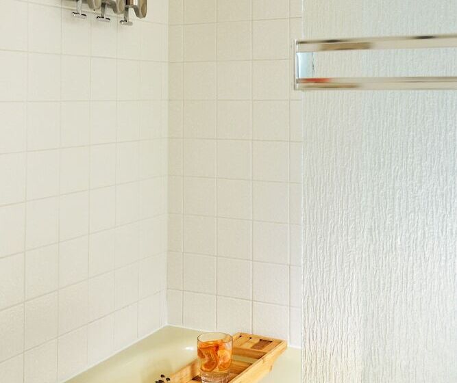 민박 Mine And Farm, The Inn At Guerneville, Ca