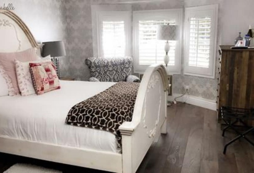 مبيت وإفطار Mirabelle Inn & Restaurant