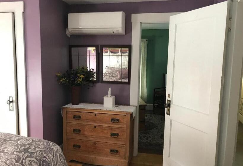 مبيت وإفطار The Monadnock Inn