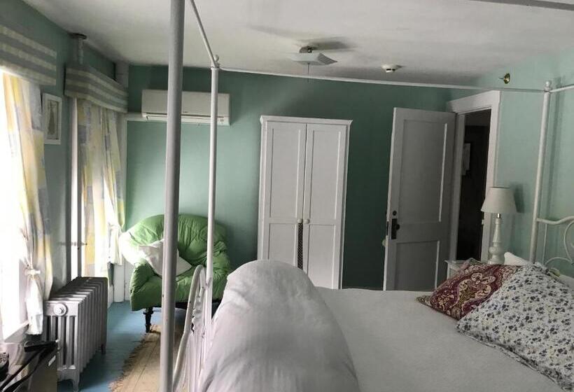 مبيت وإفطار The Monadnock Inn