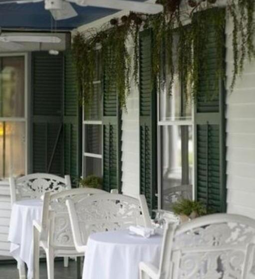 مبيت وإفطار The Monadnock Inn