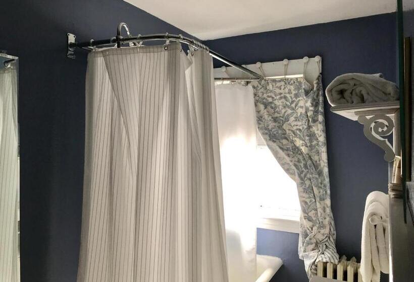 مبيت وإفطار The Monadnock Inn