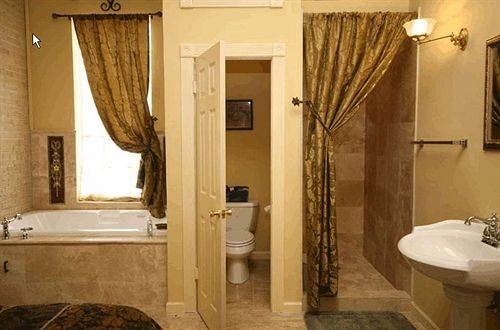 مبيت وإفطار The Olivia Mansion