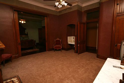 مبيت وإفطار The Olivia Mansion