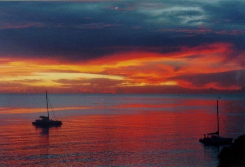 ベッドアンドブレックファースト Naveria Heights Lodge