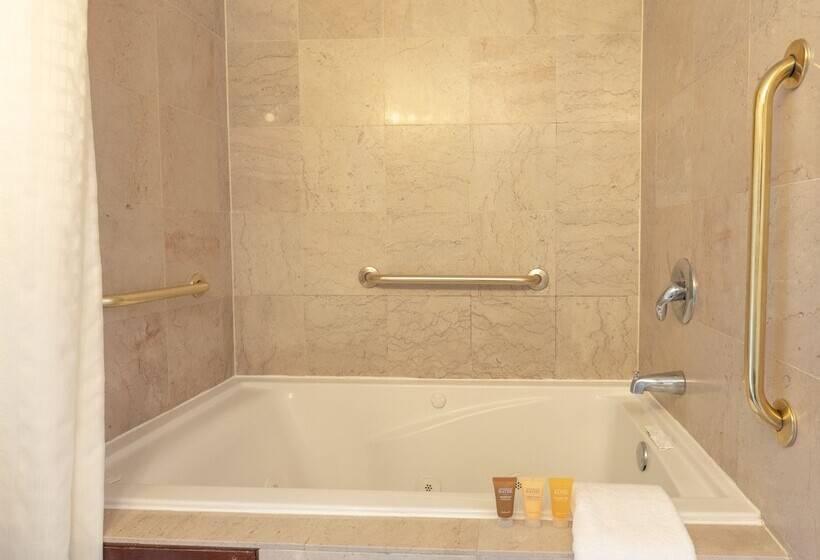 مبيت وإفطار Ocean Inn & Suites