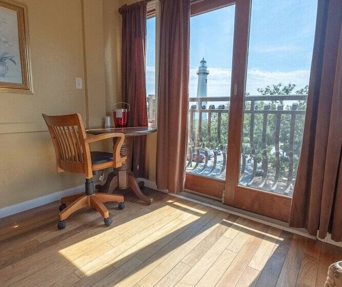 مبيت وإفطار Ocean Inn & Suites