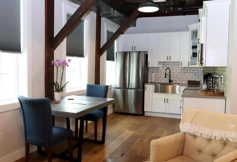 민박 Old Mill Inn