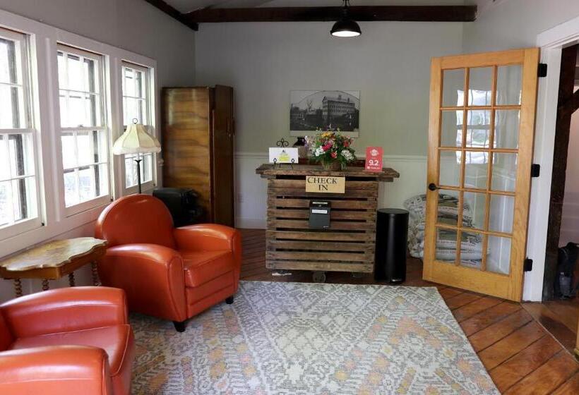 مبيت وإفطار Old Mill Inn