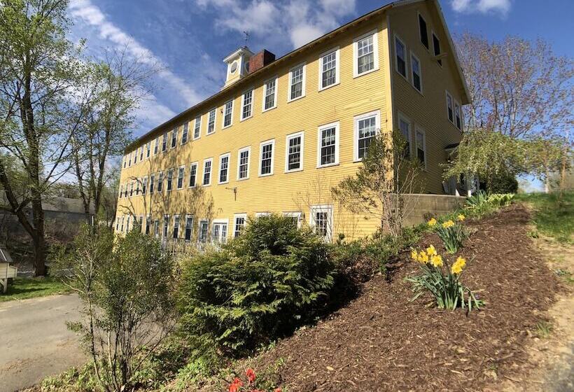 민박 Old Mill Inn