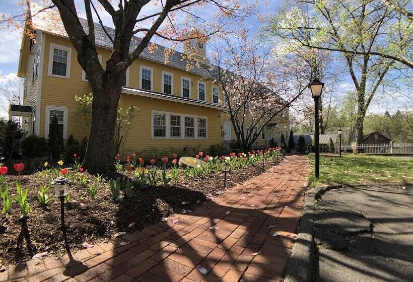 مبيت وإفطار Old Mill Inn