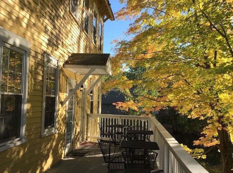 민박 Old Mill Inn