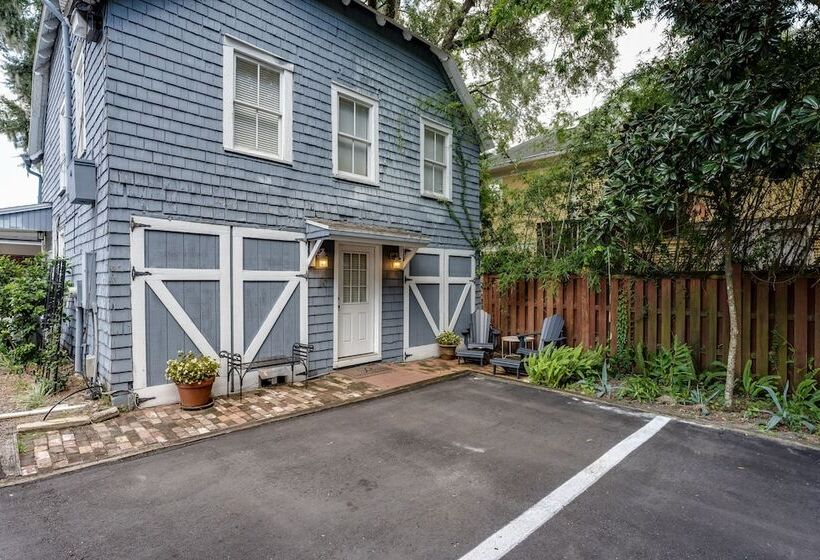 مبيت وإفطار Riverdale Inn