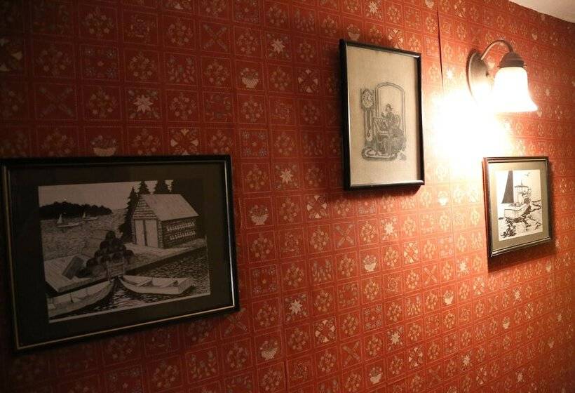 مبيت وإفطار Salt Ash Inn