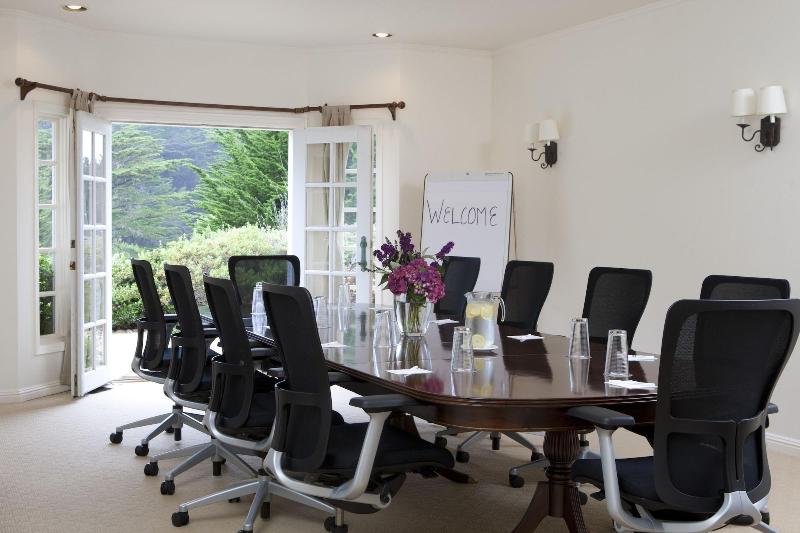 مبيت وإفطار Seal Cove Inn