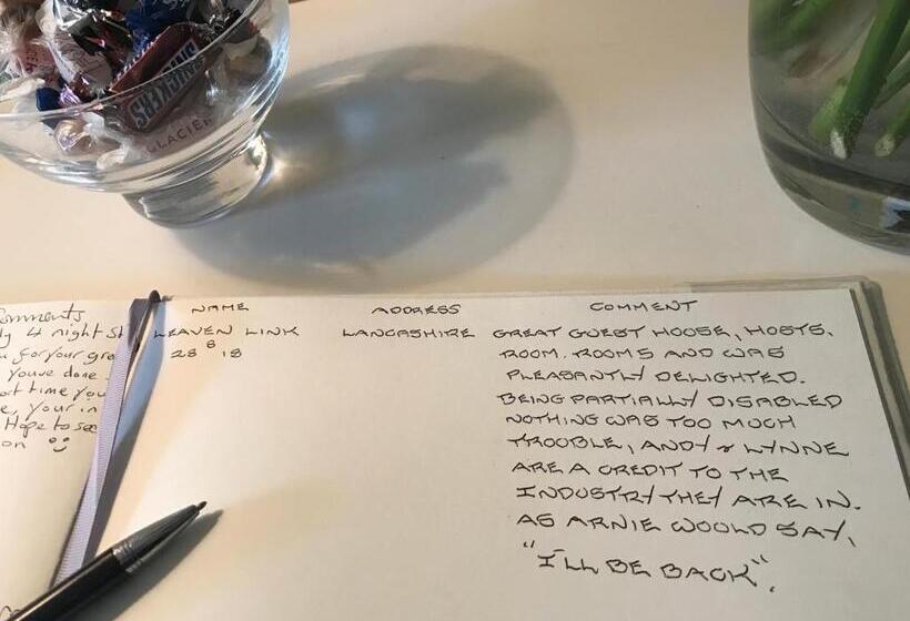 مبيت وإفطار St John's Guest House