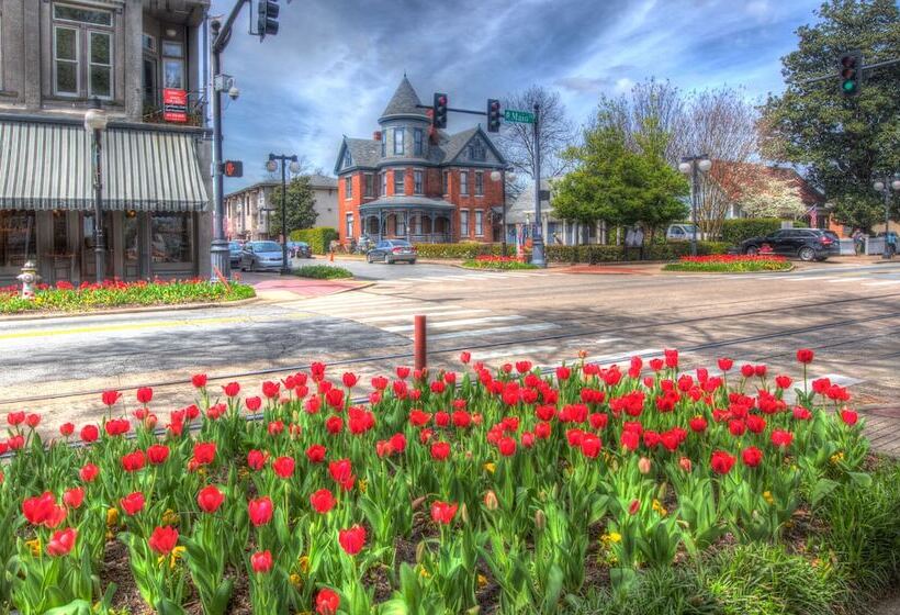 تختخواب و صبحانه The Baker