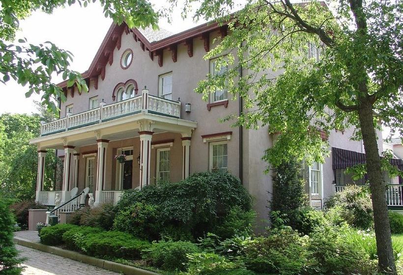 مبيت وإفطار The Doctor's Inn