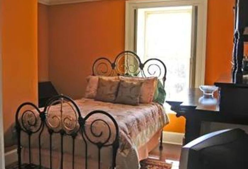 مبيت وإفطار The Doctor's Inn