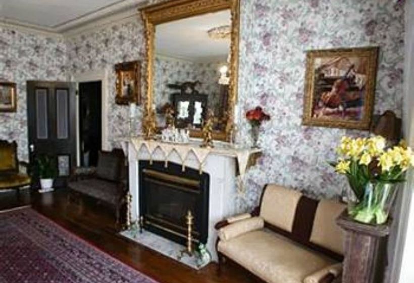 مبيت وإفطار The Doctor's Inn