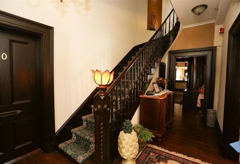 مبيت وإفطار The Doctor's Inn