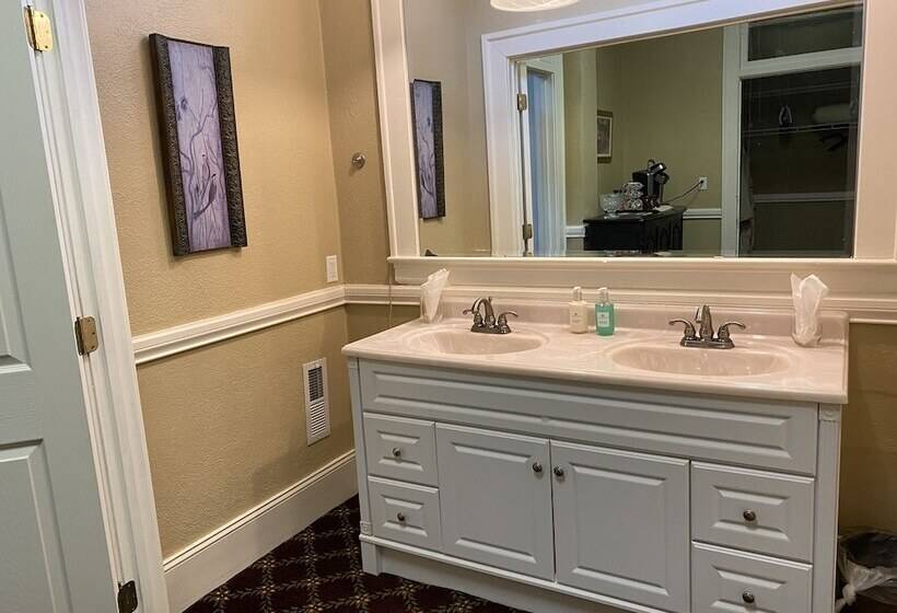 住宿加早餐 The Firehouse Inn