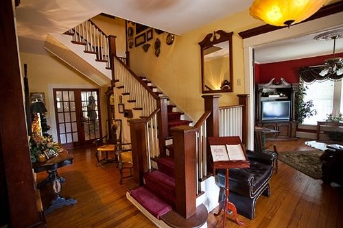 ベッドアンドブレックファースト The Hale House Inn