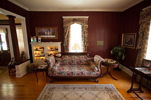 ベッドアンドブレックファースト The Hale House Inn