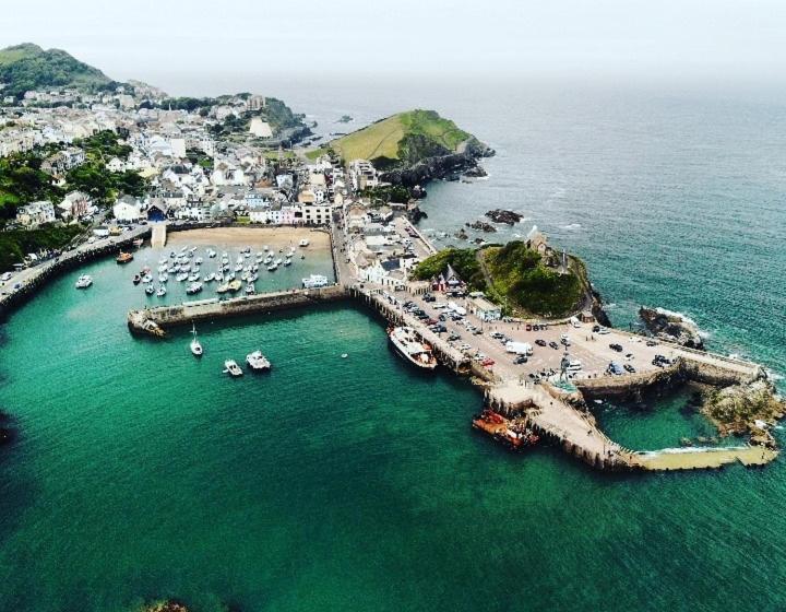 تختخواب و صبحانه The Harbour Lights