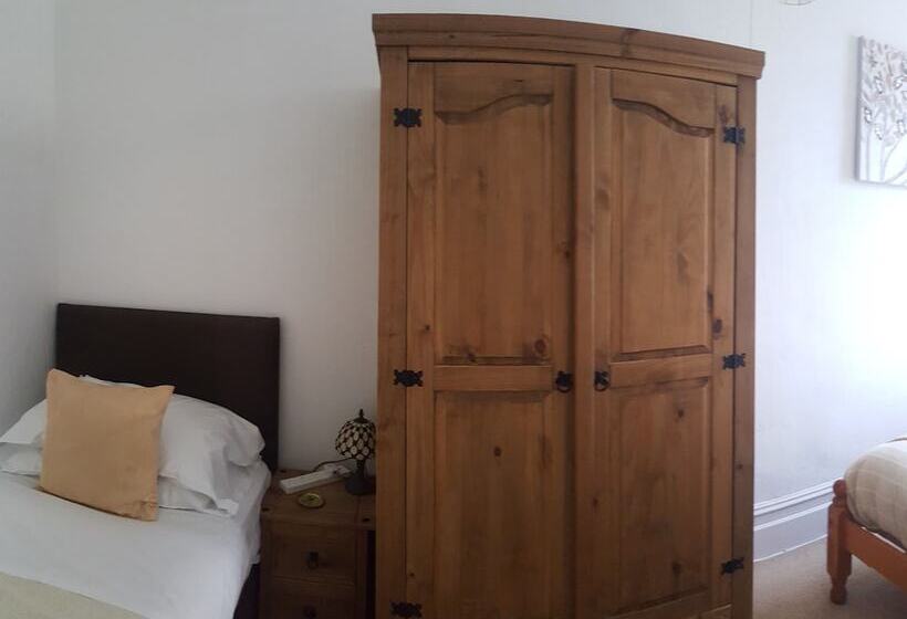 تختخواب و صبحانه The Harbour Lights